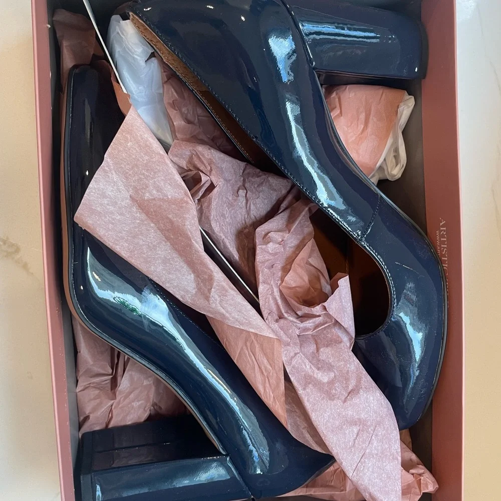 Franco Sarto Blue Patent Heels 9.5M - Picture 6 of 11